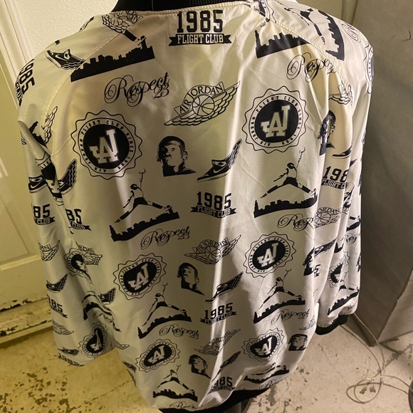 Jordan track suit XL - Picture 11 of 12